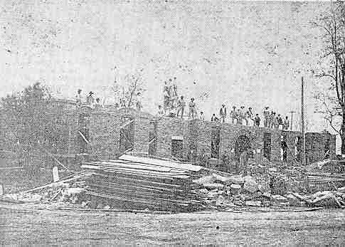 courthouse1903_2.jpg (26286 bytes)