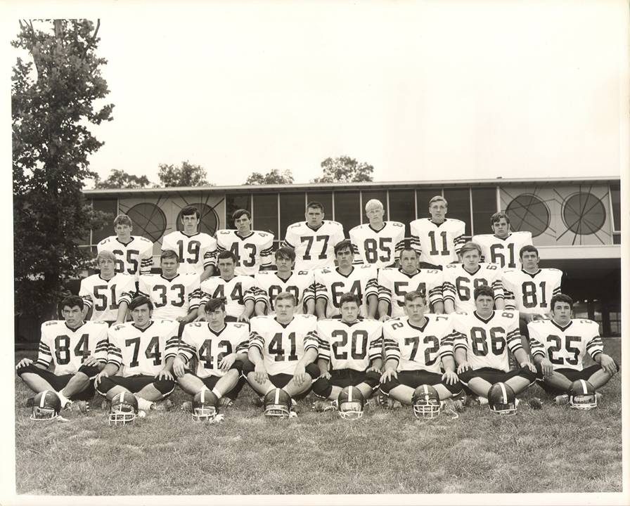 Ashland Tomcat Football Seniors (1969).jpg