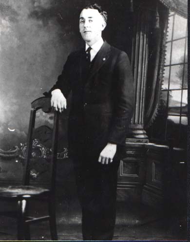 McKinley C. Garrett (1894-1970), s/o Henry Barker Garrett and Emmaline Candice Warford. He married Anna Jane Rice on February 26, 1923 in Estill County, Kentucky.