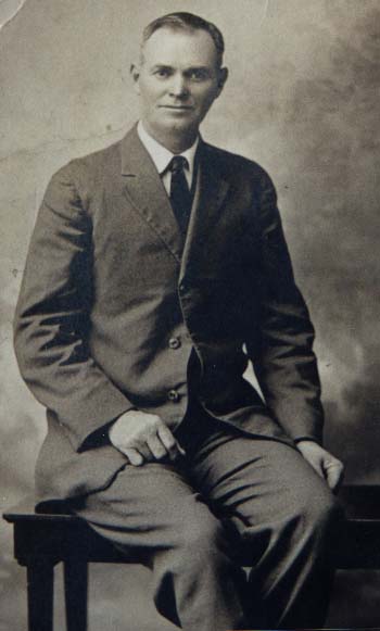 Boian Gentry (1869-1956) s/o David W. Gentry and Rachel Abigail "Abbey" McKeehan.