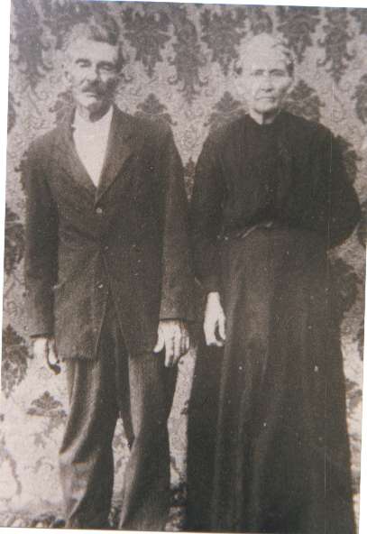 William & Nannie (Farthing) Hunt