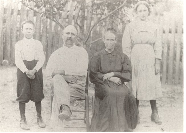 C.C. Lee & Sarah (White) Bush Lee with children Lonnie & Bertie