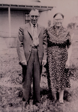 Francis Millard Mansfield with sister Dora, children of John Nelson & Elizabeth (Sutton) Mansfield