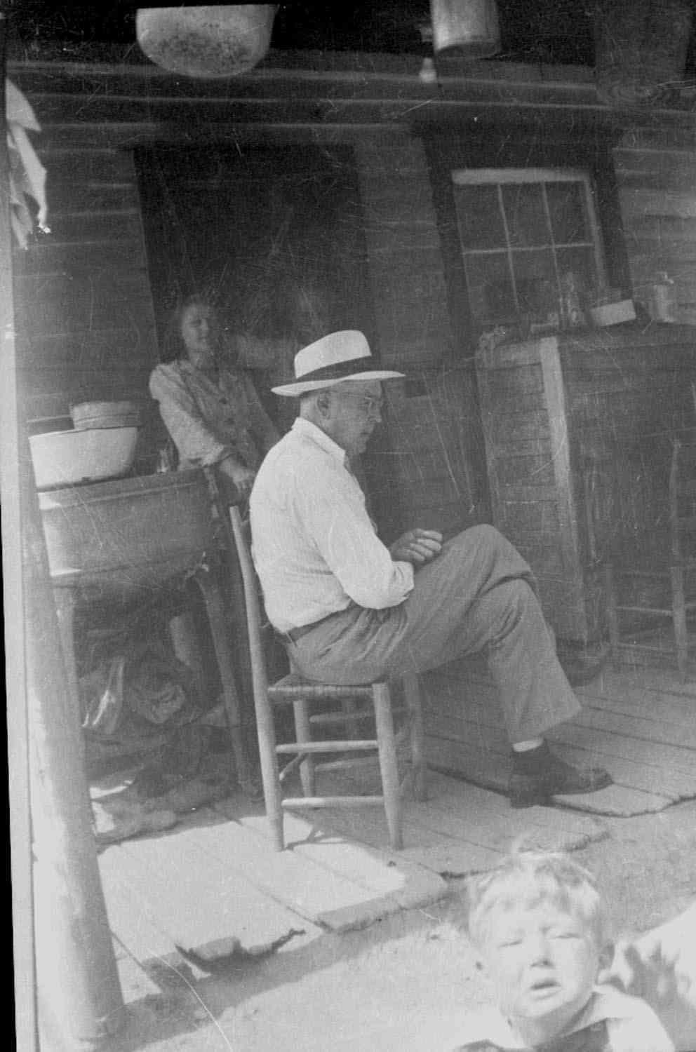Decatur Newton father of Fleming, Willie D, James, Shelby, Charles, Virgil, Barbara, Nannie Lee, and Conley, married Lucy (Warner) Newton