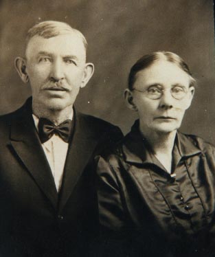 Andrew "Andy" Jackson Richardson (1860-1950) and his wife, Martha Jane Kelly (1864-1941)