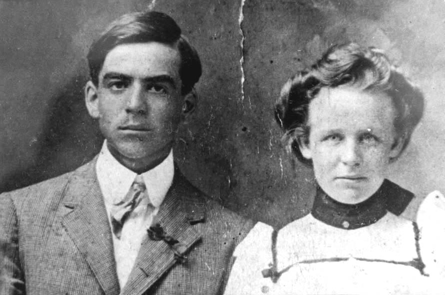 Leslie I. Richardson and his wife, Flossie Richardson. Leslie I. Richardson (1887-1960), s/o Evan Davis Richardson and Mary Powell. He operated a store and was postmaster at Locust Branch from 1916 to 1940. Flossie Richardson