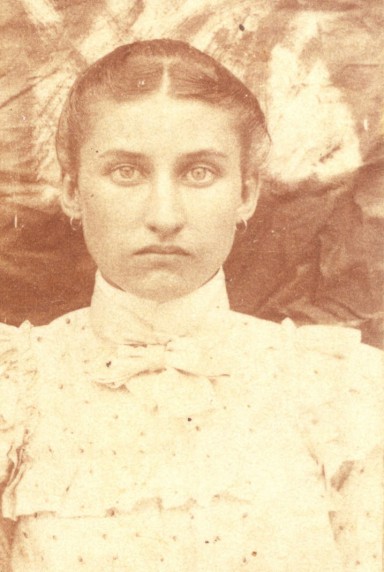 Lillie Mae Samples, d/o William & Mary Evelyn (Reynolds) Samples