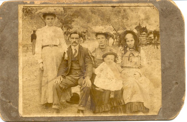 Unsure, probably Rosa Samples, Harry Rogers, Evelyn (Reynolds) Samples, Ellen (Hollaway) Curry Reynolds, and baby Edgar Bryan Samples, abt 1900