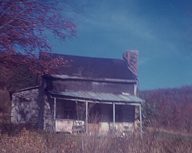 Harvey Wilson's log cabin at Knob Lick (built in the late 1800s).