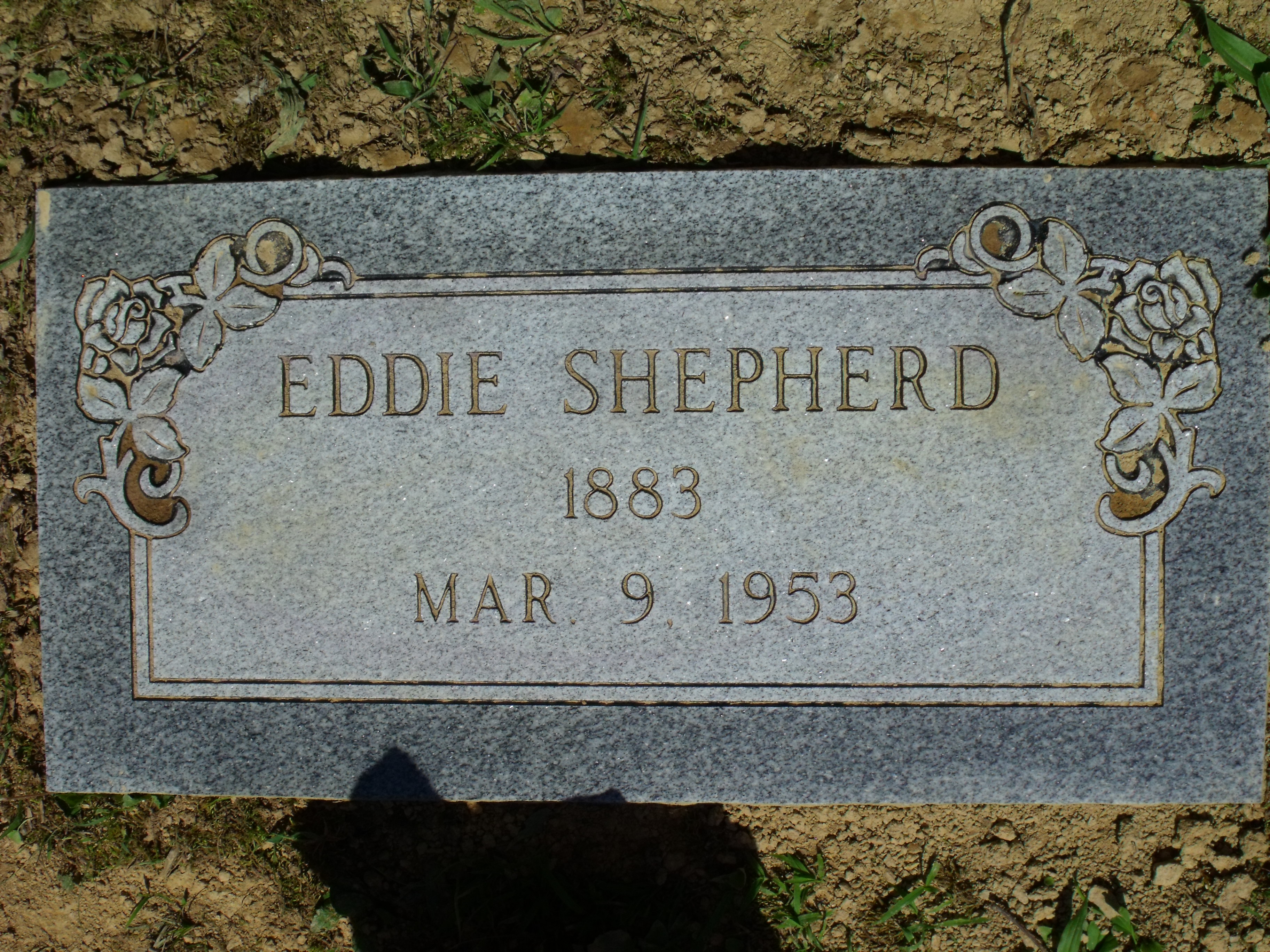 eddie-edda-shepherd.jpg (2550505 bytes)