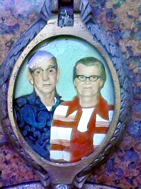 frankhazelgoble-hsp.jpg (62614 bytes)